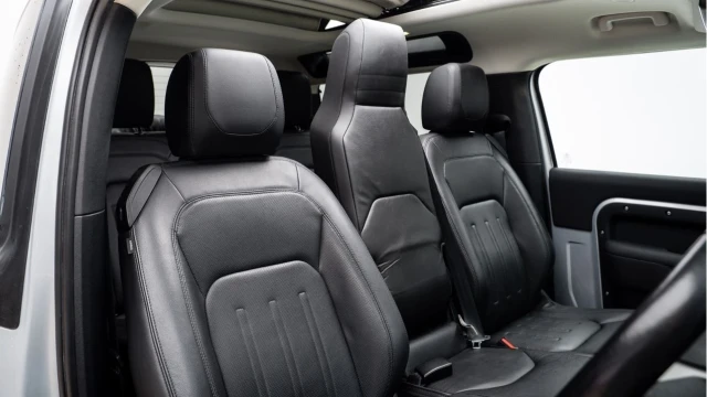 Land Rover Defender (21 Reg) 90 3.0 D250 First Edition (6 Seat) (Bespoke) Image 3