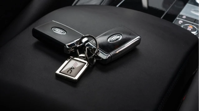 Land Rover Range Rover (18 Reg) 2.0 P400e Autobiography Hybrid Image 5