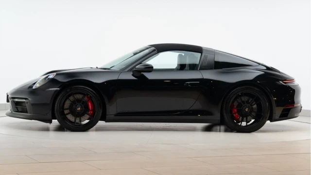 Porsche 911 (72 Reg) 3.0 Targa 4 GTS Image 5
