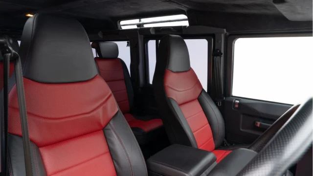 Land Rover Defender (16 Reg) 110 2.2TD Adventure Station Wagon (7 Seat) Image 3