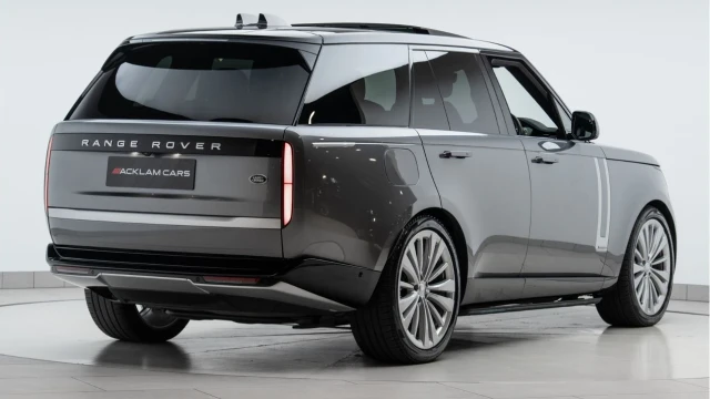 Land Rover Range Rover (72 Reg) 3.0 D350 Autobiography Image 6