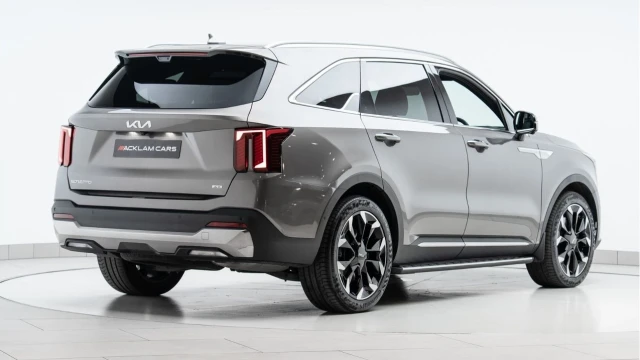Kia Sorento (24 Reg) 4 2.2CRDI AWD (7 Seat) Image 6