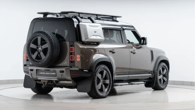 Land Rover Defender (23 Reg) 110 3.0 D300 X-Dynamic HSE (Explorer) Image 6