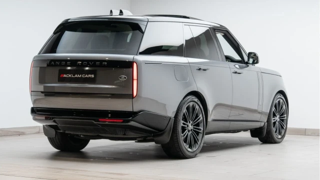 Land Rover Range Rover (72 Reg) 3.0 D350 HSE (Shadow Pack) Image 6