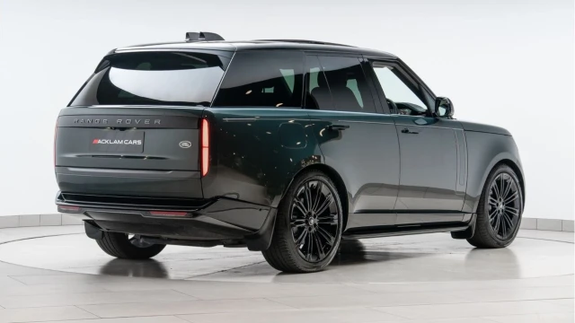 Land Rover Range Rover (72 Reg) 3.0 D350 HSE (Shadow Pack) Image 6