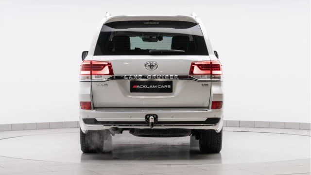 Toyota Land Cruiser (22 Reg) 4.0 V6 VXR (LHD) (8 Seat) Image 5