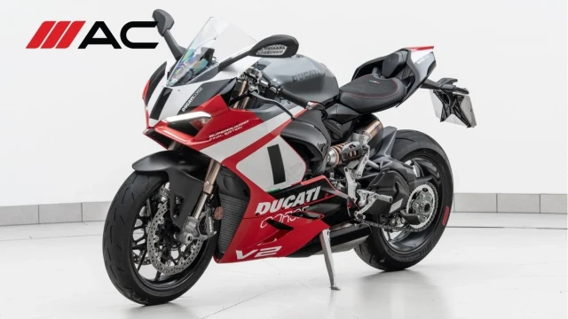 Ducati Panigale V2 (25 Reg) Panigale V2 Superquadro Final Edition Image 1