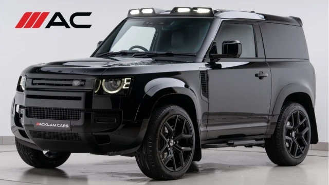 Land Rover Defender (74 Reg) 90 3.0 D250 X-Dynamic SE Hard Top Commercial (3 Seat) (Bespoke URBAN) (+VAT) Image 1