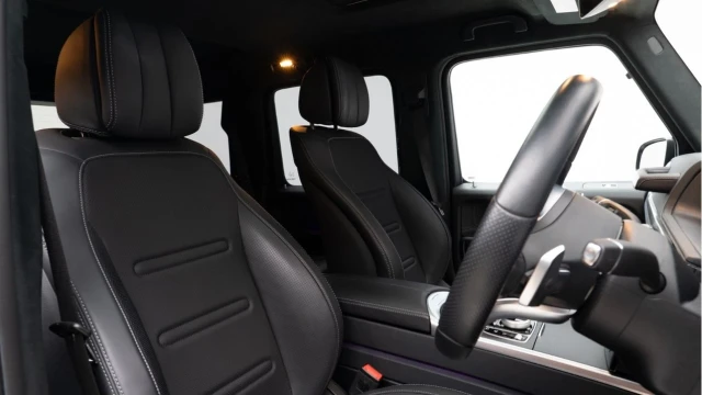 Mercedes-Benz G Class (22 Reg) G400 2.9D AMG Line Premium Plus 4Matic (Night Pack) Image 3