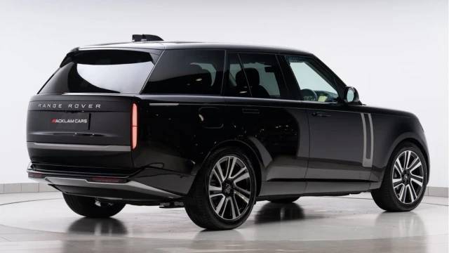 Land Rover Range Rover (25 Reg) 3.0 D350 HSE Image 6