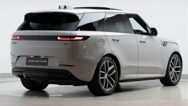 Land Rover Range Rover Sport (23 Reg) 3.0 D300 Dynamic SE (Black Pack) Image 6