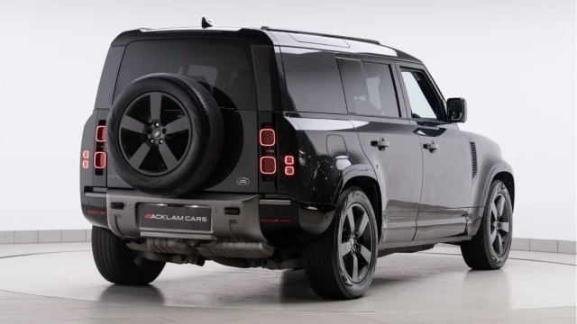 Land Rover Defender (23 Reg) 110 3.0 D300 X-Dynamic HSE Hard Top (5 Seat) (+VAT) Image 7
