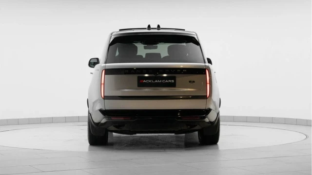 Land Rover Range Rover (72 Reg) 3.0 P400 Autobiography (Shadow Pack) Image 5