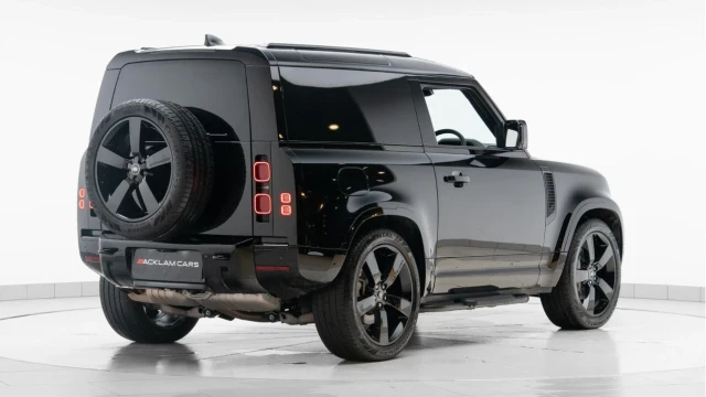 Land Rover Defender (75 Reg) 90 3.0 D350 X-Dynamic HSE Hard Top Commercial (3 Seat) (+VAT) Image 5