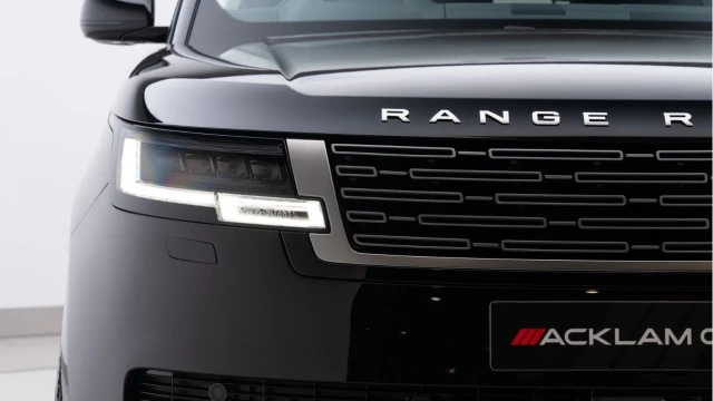 Land Rover Range Rover (25 Reg) 3.0 D350 HSE Image 8