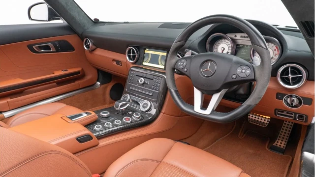 Mercedes-Benz SLS (61 Reg) 63 AMG 6.2 V8 Roadster Image 2