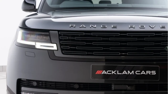 Land Rover Range Rover (73 Reg) 3.0 P460e SE Hybrid Image 7