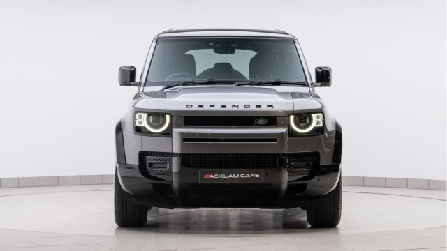 Land Rover Defender (24 Reg) 110 3.0 D250 X-Dynamic SE (Black Pack) Image 6