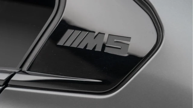 BMW M5 (74 Reg) 4.4 V8 Hybrid Image 6