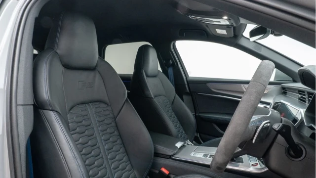 Audi RS6 (74 Reg) 4.0TFSI V8 Performance Quattro Image 3