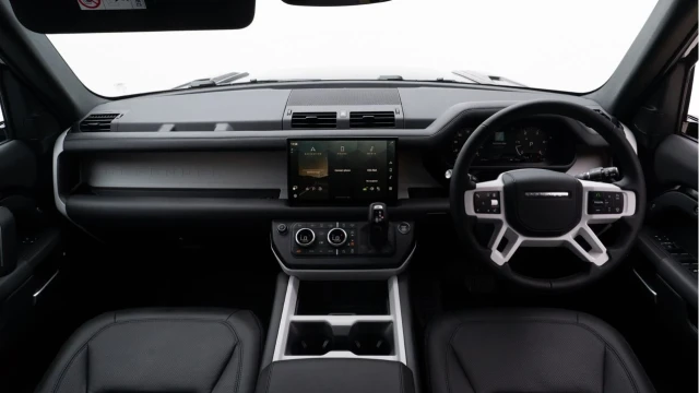 Land Rover Defender (25 Reg) 110 3.0 D350 X-Dynamic HSE (7 Seat) (Bespoke) Image 2