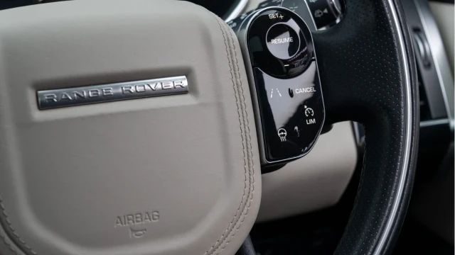 Land Rover Range Rover Sport (21 Reg) 3.0 D300 HSE Silver Image 7