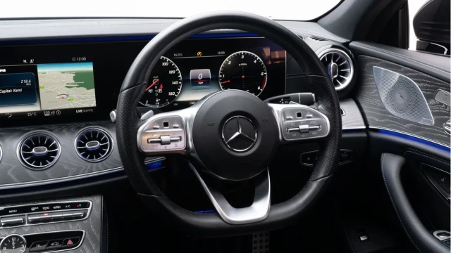 Mercedes-Benz CLS (70 Reg) CLS400 2.9D AMG Line Premium Plus 4Matic Image 7