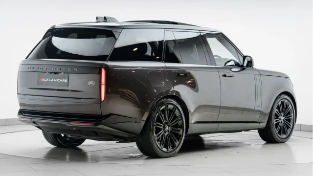 Land Rover Range Rover (22 Reg) 3.0 D350 First Edition (Shadow Pack) Image 6