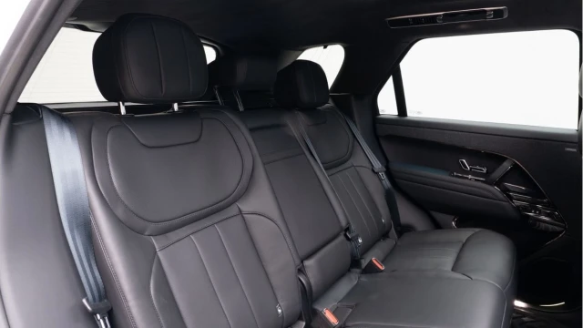 Land Rover Range Rover Sport (74 Reg) 3.0 D350 Autobiography (Black Pack) Image 5