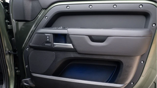 Land Rover Defender (75 Reg) 110 3.0 D250 X-Dynamic SE Hard Top Commercial (+VAT) Image 5