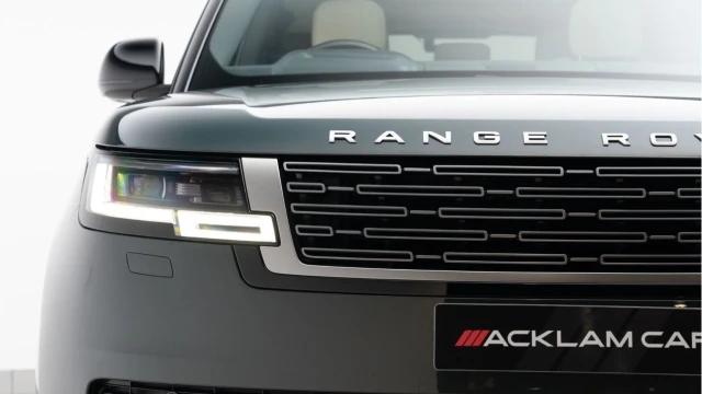 Land Rover Range Rover (22 Reg) 3.0 D350 HSE Image 8