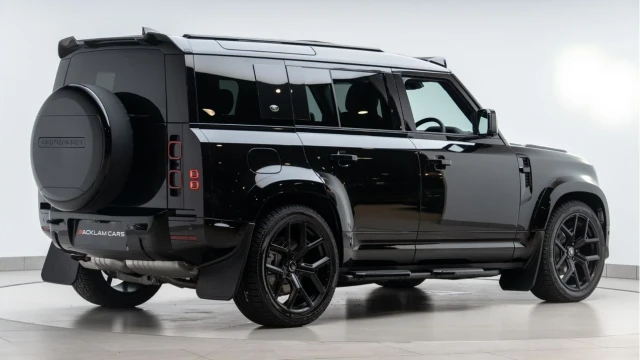 Land Rover Defender (74 Reg) 110 3.0 D300 X-Dynamic SE (Bespoke) Image 6
