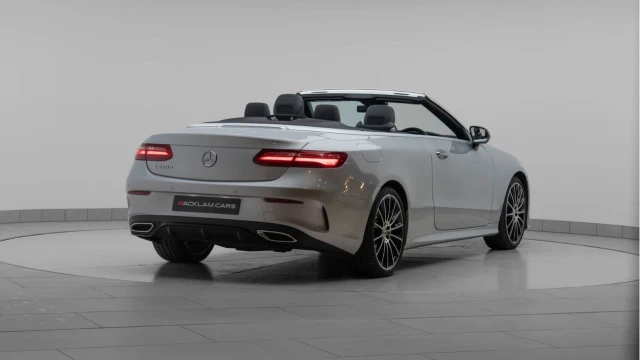 Mercedes-Benz E Class (21 Reg) E220 2.0D AMG Line Premium Plus Night Edition Convertible Image 8
