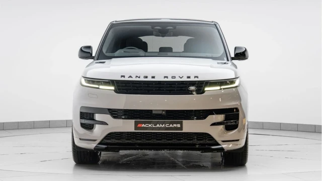 Land Rover Range Rover Sport (25 Reg) 4.4 V8 P530 Autobiography (Black Pack) Image 4