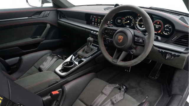 Porsche 911 (73 Reg) 4.0 GT3 MR (Manthey Racing) Image 2