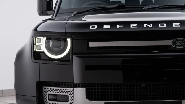 Land Rover Defender (24 Reg) 110 3.0 D250 XS Edition (7 Seat) Image 8
