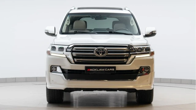Toyota Land Cruiser (22 Reg) 4.0 V6 VXR (LHD) (8 Seat) Image 7