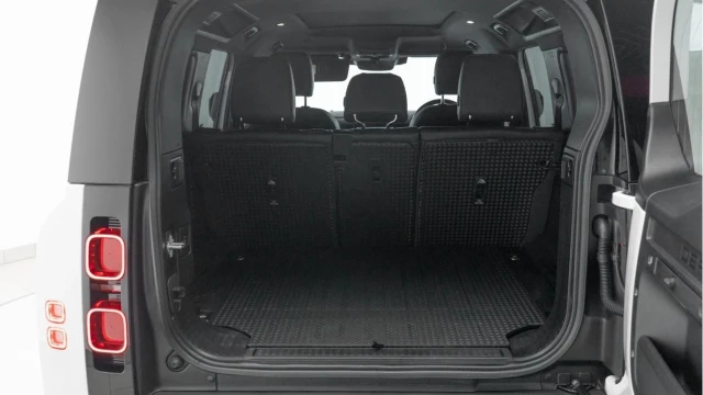 Land Rover Defender (72 Reg) 110 3.0 D250 X-Dynamic S (Black Pack) Image 8