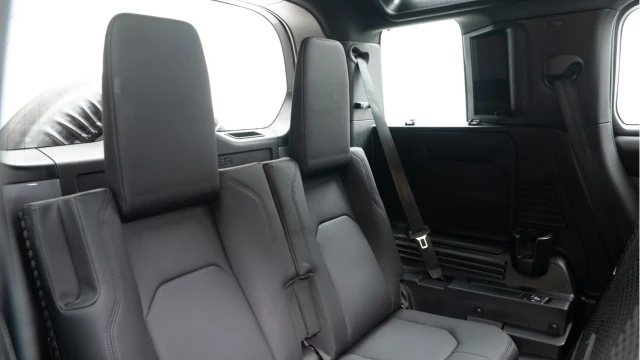 Land Rover Defender (23 Reg) 110 3.0 D300 S (7 Seat) (Bespoke) Image 4