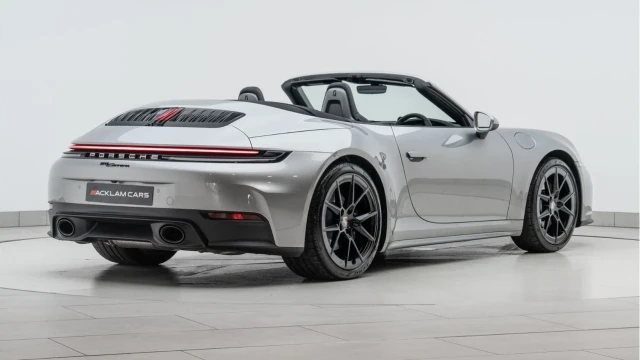 Porsche 911 (25 Reg) 3.0 Carrera PDK Convertible (992.2) Image 8