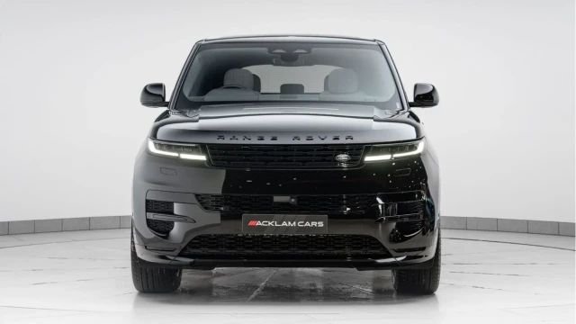 Land Rover Range Rover Sport (75 Reg) 3.0 D300 Dynamic SE (Black Pack) Image 4