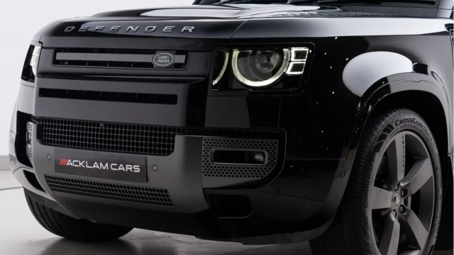 Land Rover Defender (72 Reg) 110 5.0 V8 Image 8