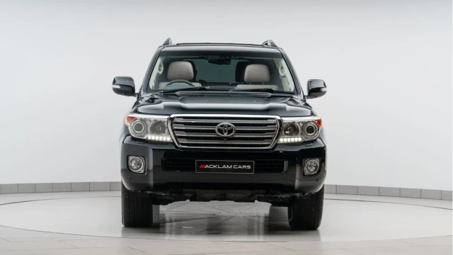 Toyota Land Cruiser V8 (64 Reg) V8 4.5 D-4D (7 Seat) Image 7