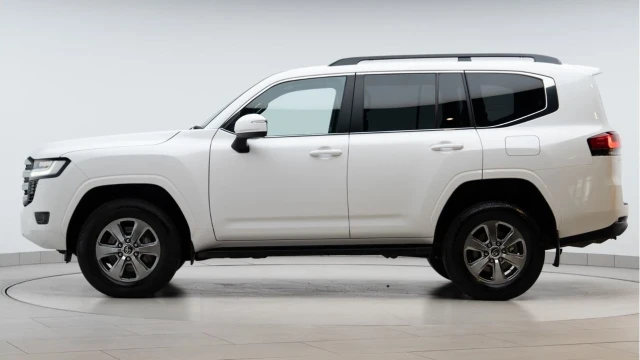 Toyota Land Cruiser (24 Reg) 300 3.3D V6 VX (7 Seat) Image 4