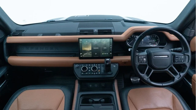 Land Rover Defender (23 Reg) 110 3.0 D300 X (7 Seat) Image 2