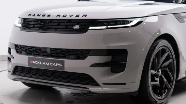 Land Rover Range Rover Sport (73 Reg) 3.0 D300 Dynamic SE (Black Pack) Image 8