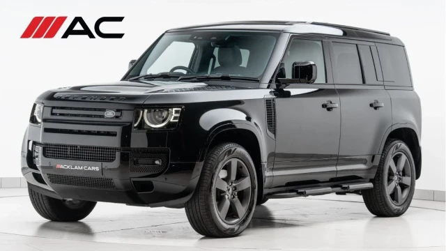 Land Rover Defender (25 Reg) 110 3.0 D250 X-Dynamic SE (Black Pack) Image 1