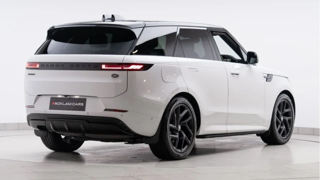 Land Rover Range Rover Sport (73 Reg) 3.0 D300 Dynamic SE (Black Pack) Image 5