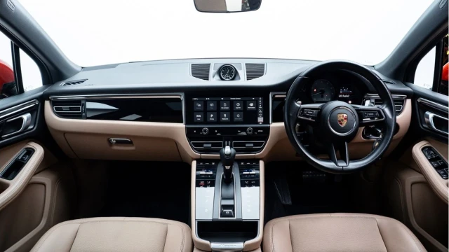 Porsche Macan (22 Reg) 2.9 V6 S Image 2