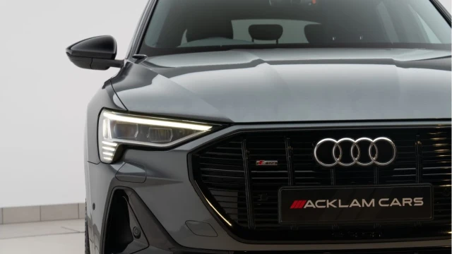 Audi e-tron (21 Reg) Black Edition 55 Quattro Image 8
